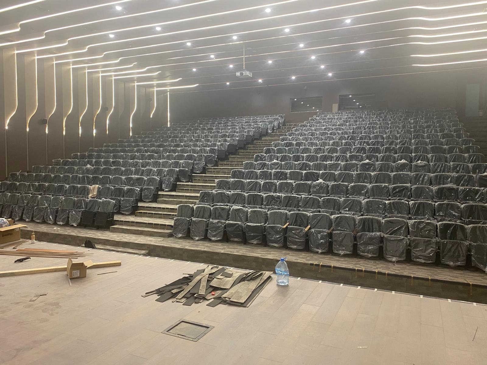 Afyon Üniversitesi Sağlık Bilimleri Konferans Salonu - Star Hall Koltuk Referans