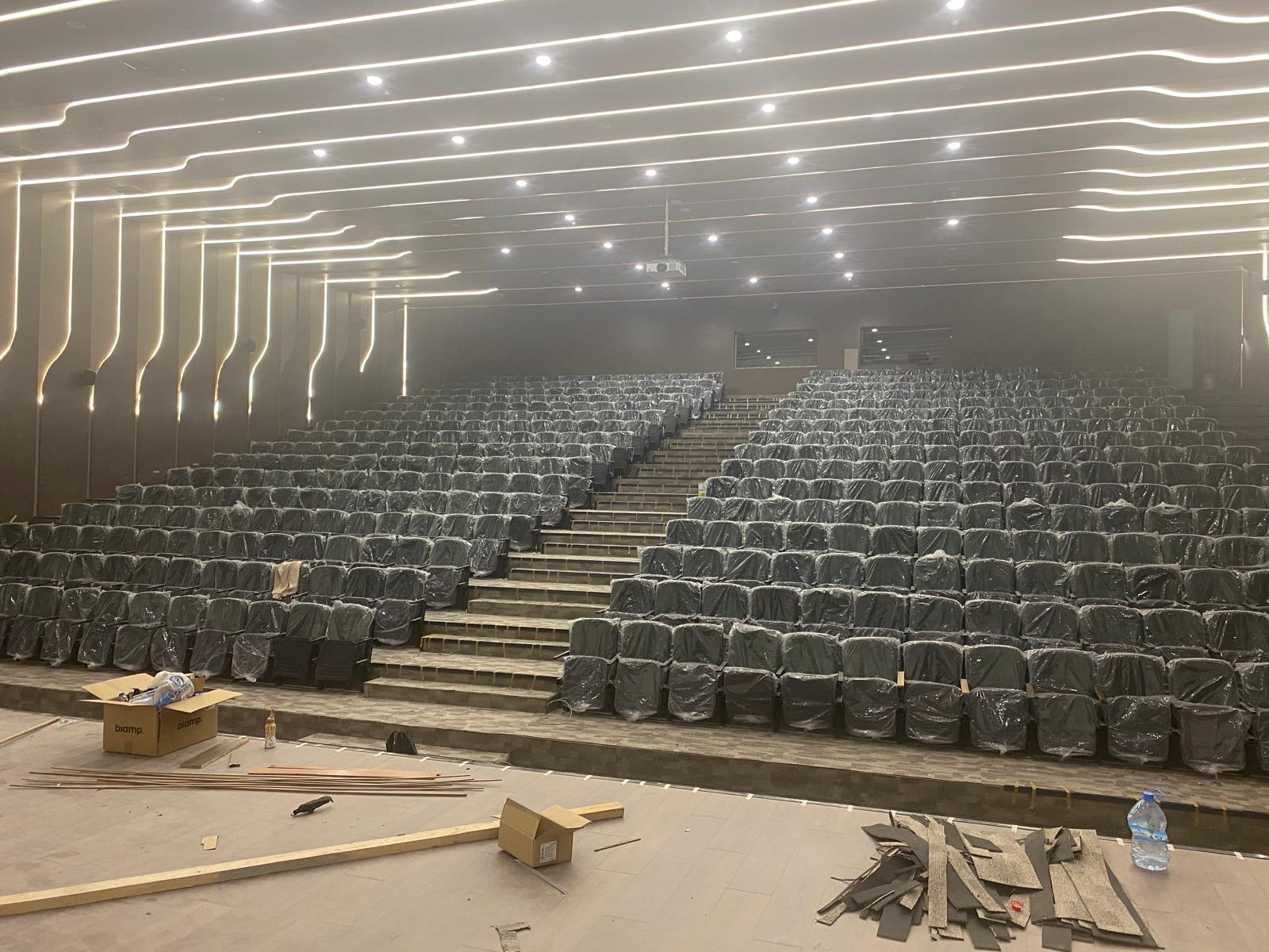 Afyon Üniversitesi Sağlık Bilimleri Konferans Salonu - Star Hall Koltuk Referans